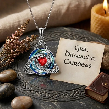 ✨Ketting met geboortesteen en Keltische drievoudige knoop – Een betekenisvol symbool van liefde en verbondenheid ❤️