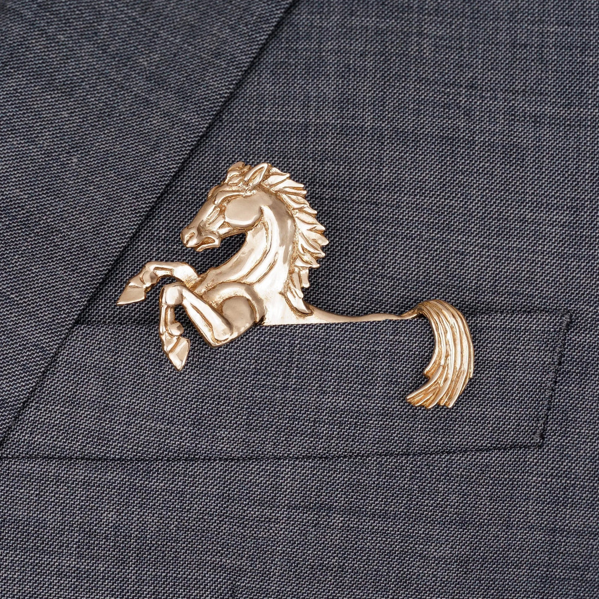 ✨ Luxe, gedetailleerd vormgegeven dierenbroche – Een opvallend sieraad van topkwaliteit voor pakken en blazers