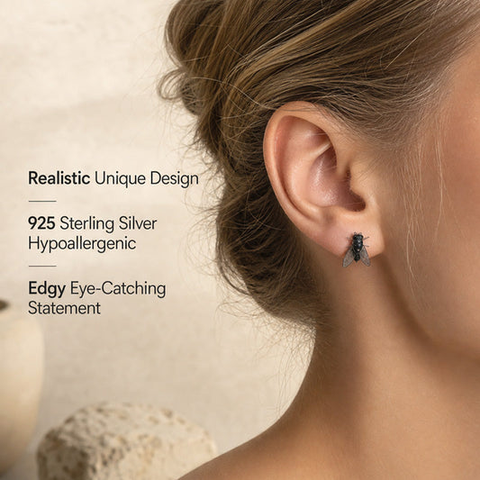 🔥Laatste dag van de kortingen! Realistic Fly Stud Earrings – Quirky Novelty Statement Jewelry