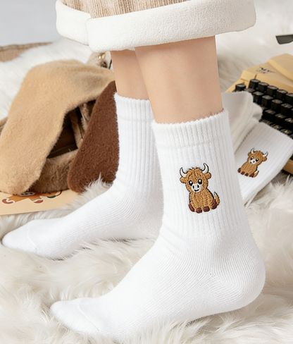 🔥Women's Cute Warm Highland Cow Embroidered Plush Socks