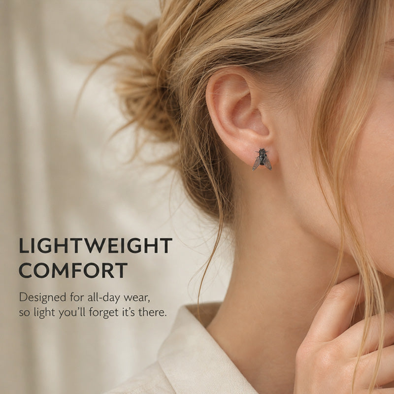 🔥Laatste dag van de kortingen! Realistic Fly Stud Earrings – Quirky Novelty Statement Jewelry
