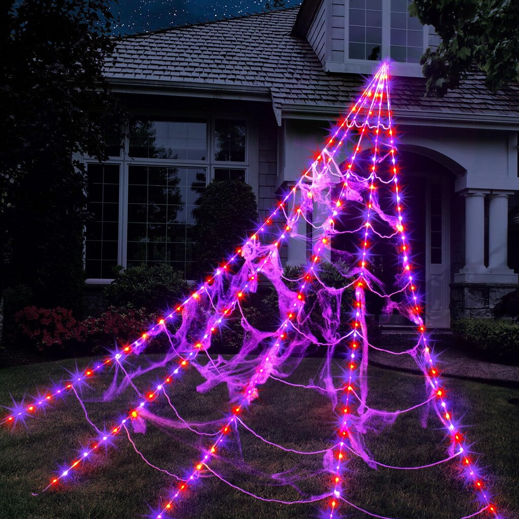 Halloween-lampjes in de vorm van een gloeiend spinnenwe