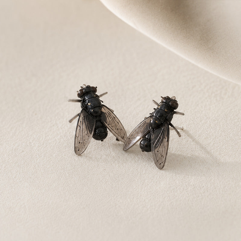 🔥Laatste dag van de kortingen! Realistic Fly Stud Earrings – Quirky Novelty Statement Jewelry