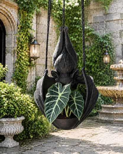 Hangende plantenpot in de vorm van een vleermuis