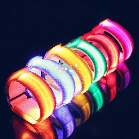 🐎 LED-beenbanden voor paarden – set van 4 | Oplaadbare veiligheidslampjes voor 's nachts | Verstelbare klittenbandbevestiging, geschikt voor paarden van alle maten ✨